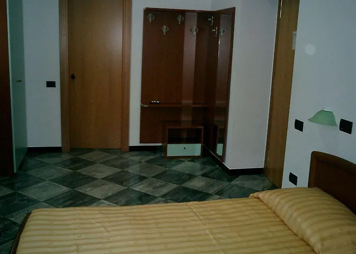 Chiostro Delle Cererie 2*