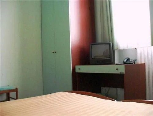 Chiostro Delle Cererie 2*